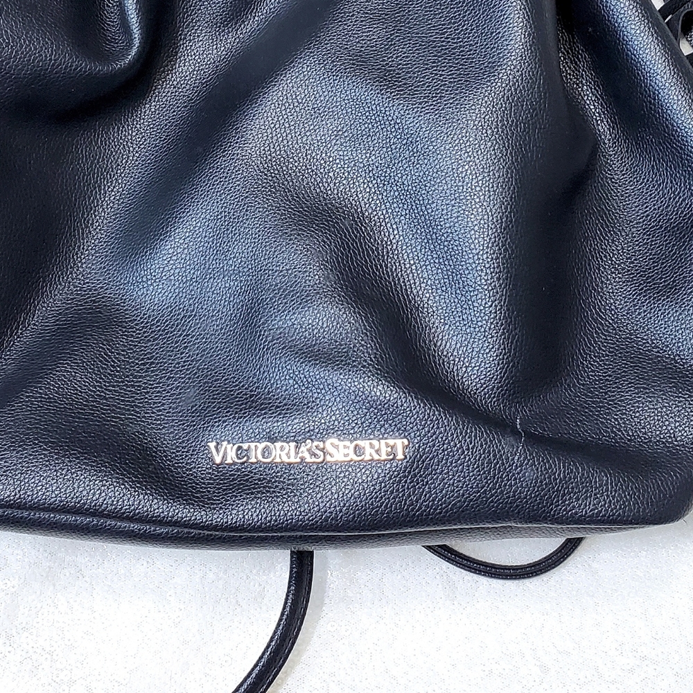 CLOSET CLOSING ~~ Victoria Secret Faux Leather Fringe Backpack Black - Picture 5 of 8